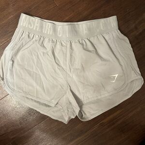 SMALL - GYMSHARK LIGHT GREY RUNNING SHORTS